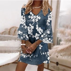 3/4 Sleeve Blue Floral Print Dress